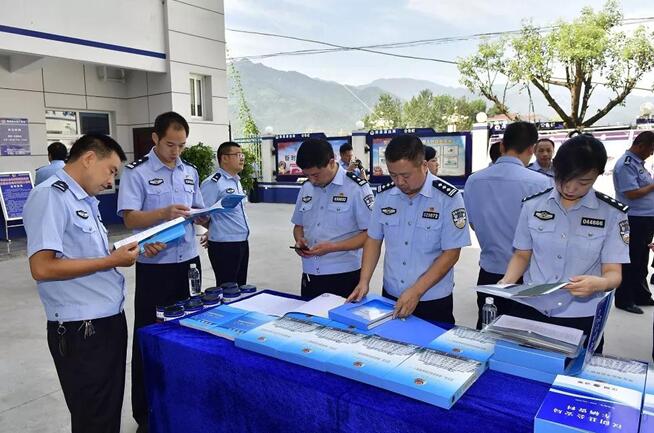 智璟無人機立足70周年國慶大慶,為漢陰警務保障工作保駕護航